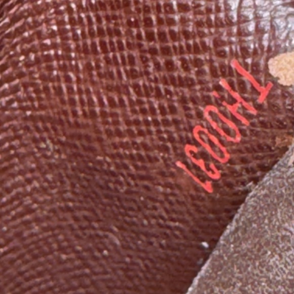 Louis Vuitton DAMIER international vintage converted Crossbody wallet - Picture 13 of 16